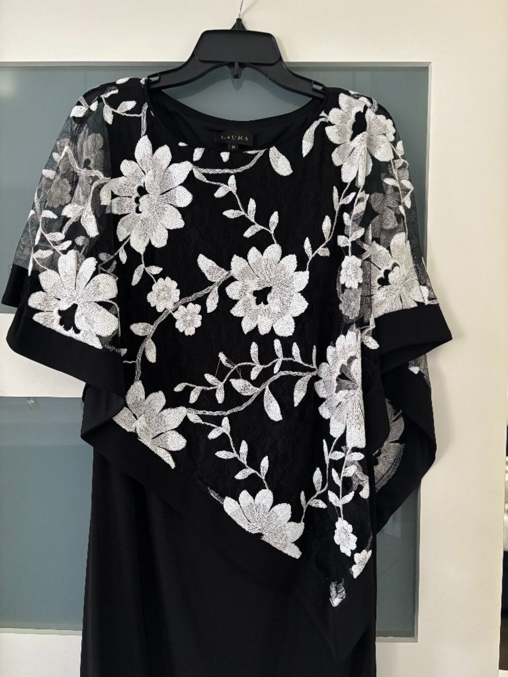 Size 14 Laura Black and White Dress